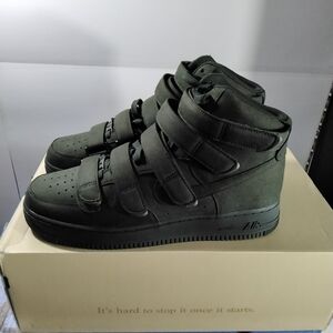 Men's High-Top Strap Sneakers in Dark Green Billie English Signuture Shoe